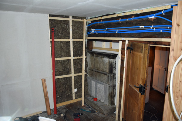 OfenwandvordemVerkleiden